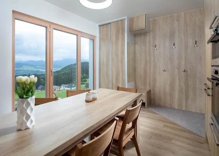 아파트 Oryn Panorama Kubinska Hola 돌니 쿠빈