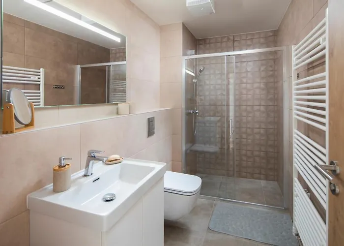 아파트 Oryn Panorama Kubinska Hola 돌니 쿠빈